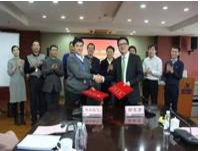 新东方与科大讯飞成立公司，做智能口语和作文批改产品