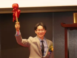 卓越教育集团香港联交所主板成功上市