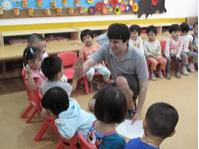 焦点访谈曝光少儿英语外教乱象：“背包客”成香饽饽