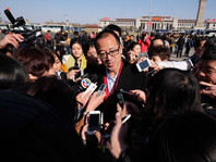 俞敏洪两会间隙接受采访：提高农村教师工资，鼓励创业