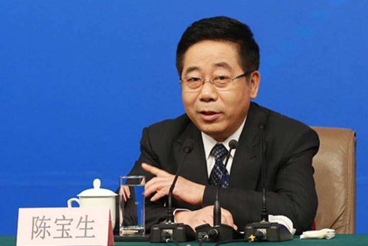 教育部部长陈宝生：治理校外培训机构 减轻学生课外负担